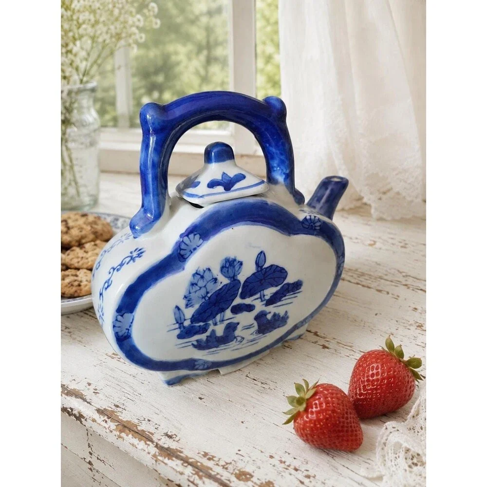 Unbranded charming vintage